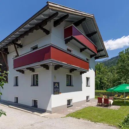 In Near Hochzillertal Area, Cleaning Included بيت للعطل فغن
