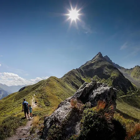 بيت للعطل In Near Hochzillertal Area, Cleaning Included